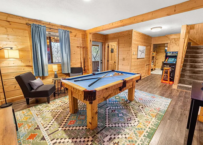 The Family Stone Luxe Cabin Sleeps 12 Hot Tub Dogfriendly Dollywood
