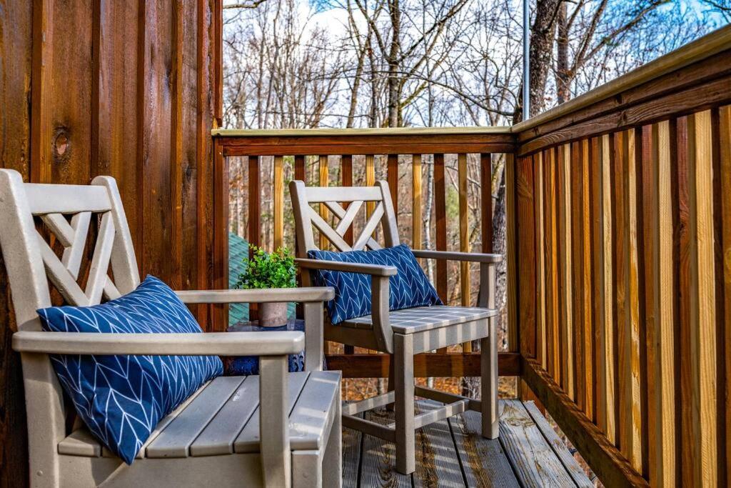 The Family Stone Luxe Sleeps 12 Hot Tub Dogfriendly Dollywood Hébergement de vacances